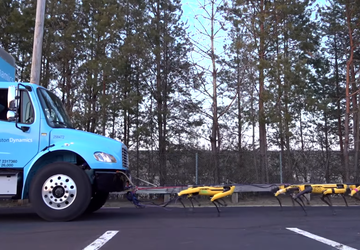 Wideo: „Psy» Boston Dynamics ciągną ciężarówke