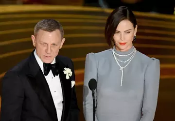 Daniel Craig i Charlize Theron grają ...