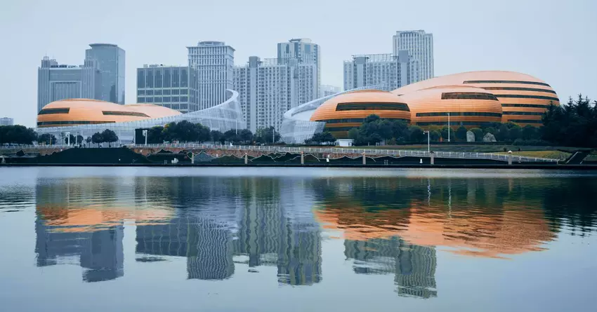 iPhone City zostaje natychmiast zablokowany po wybuchu COVID-19; rekrutacja zawieszona