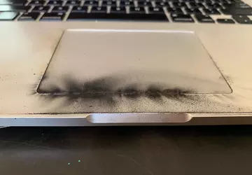 Kolejny laptop Apple MacBook Pro zapalił ...