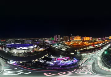 Samsung zaprezentował 146-metrowy ekran w kształcie ...