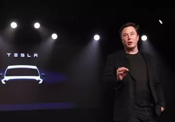 Tesla jednak wypuści samochód elektryczny za ...