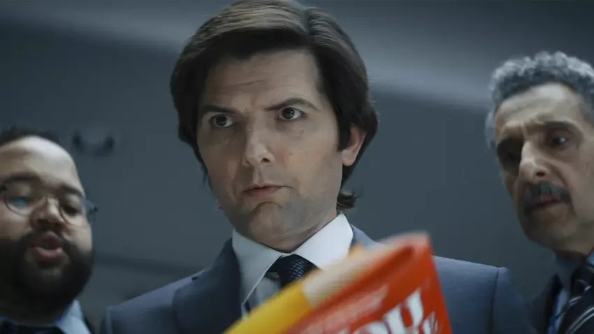 Aktor Apple TV+ Adam Scott używa już fioletowego iPhone'a 14 Pro, mimo że nie ma go jeszcze w sprzedaży