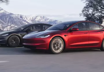 Ława przysięgłych uznała autopilota Tesli za ...