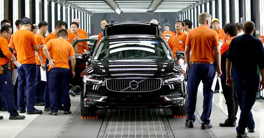 Sedan Volvo S90 stał się ofiarą wojny handlowej w USA, - Automotive News