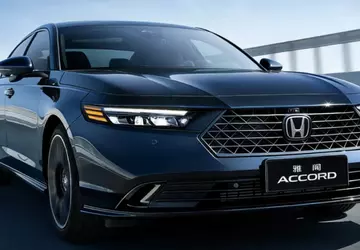 Honda Accord e:PHEV staniał prawie o ...