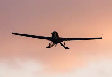 Baykar prezentuje zaktualizowany Bayraktar TB2T-AI ze ...