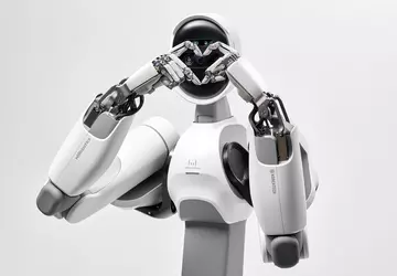 WIRobotics przedstawiła humanoidalnego robota z „żywymi” ...