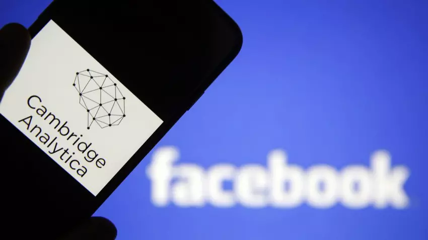 Facebook powiadomi użytkowników, których dane dotarły do ​​Cambridge Analytica
