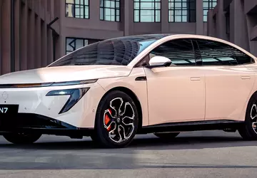 Nissan otrzymał 17 tysięcy zamówień na ...