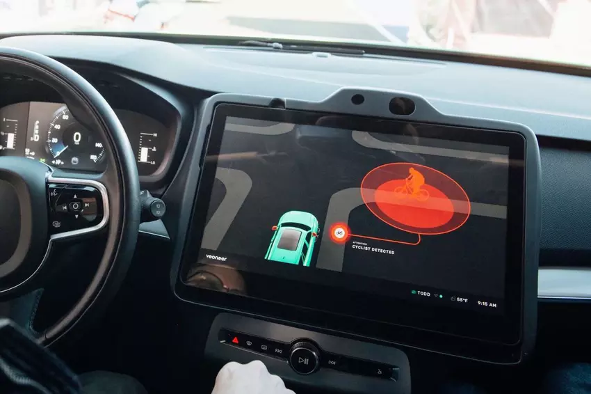 Dlaczego Qualcomm chce kupić firmę Veoneer zajmującą się technologiami motoryzacyjnymi za 4,6 miliarda dolarów?