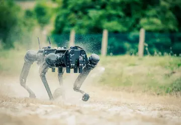 Wielka Brytania przetestowała czterokołowego robota bojowego ...