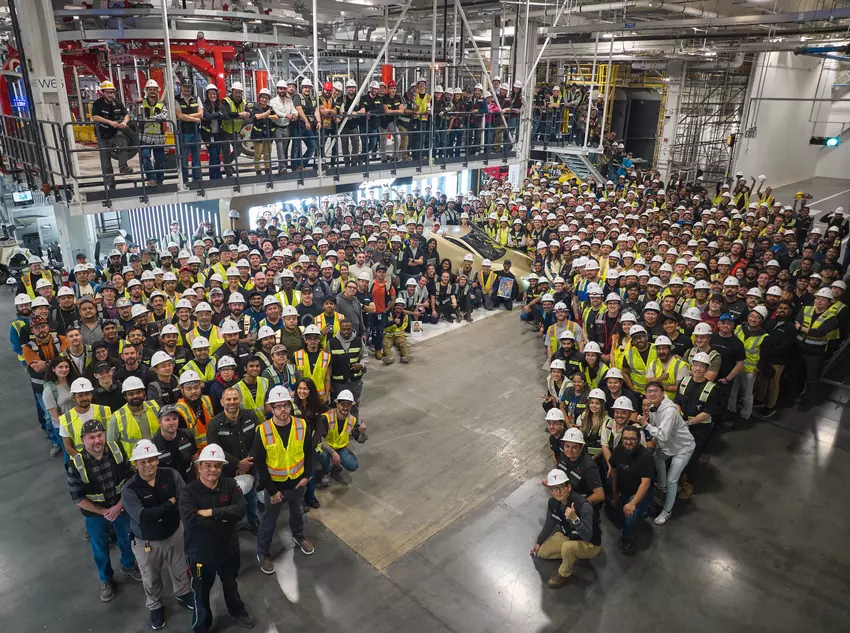 Tesla Cybercab na fabryce Giga Texas