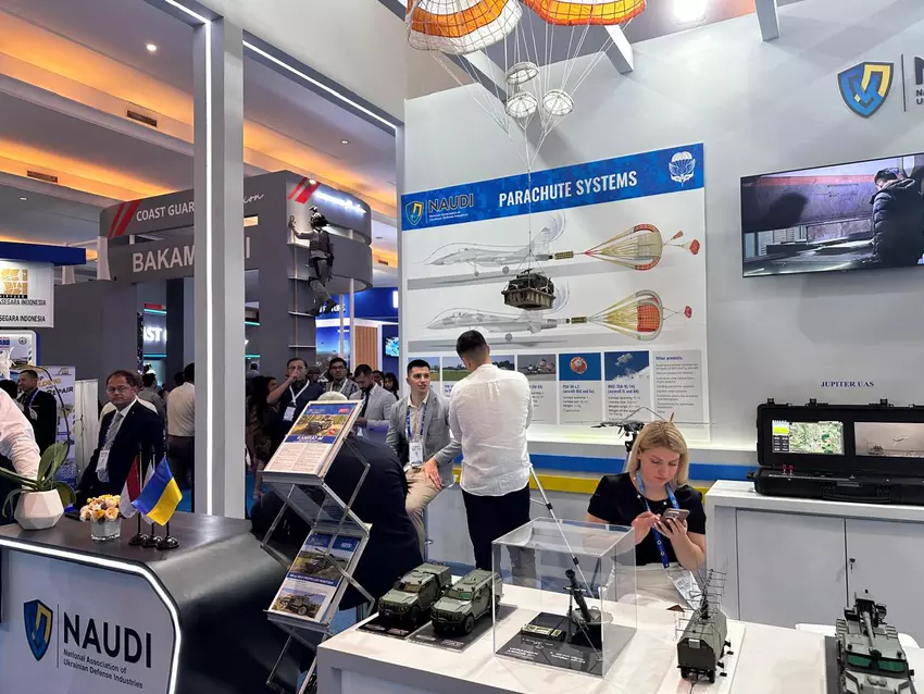 Ukraiński stoisko na targach obronnych Indo Defence Expo Forum w Indonezji