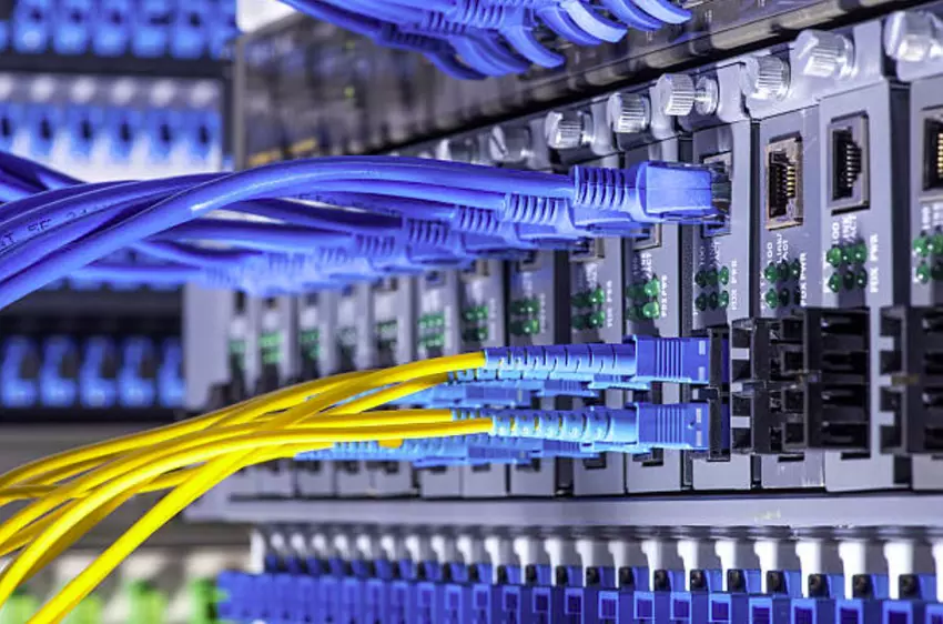 Mężczyzna stworzył własnego dostawcę usług internetowych, aby uniknąć ogromnych opłat, a teraz rozprzestrzenia się na setki domów.