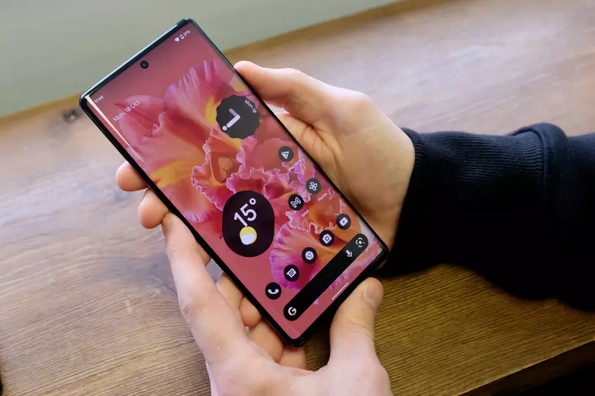 Pixel 6 ma nowy problem: smartfon czasami sam dzwoni do kontaktów w książce adresowej