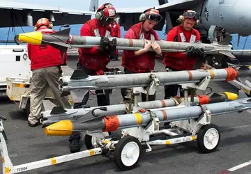 Raytheon zwiększy produkcję pocisków AIM-9X Sidewinder ...