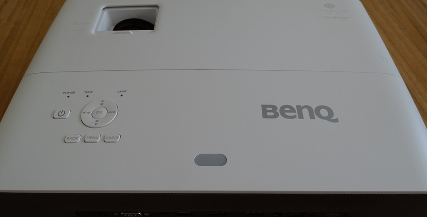 porównanie TK850 vs W2700i