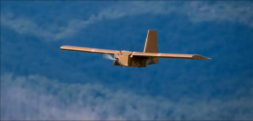 Australijskie drony kartonowe SYPAQ mogą trafić pięć myśliwców Su-30 i MiG-29 na terytorium Rosji, omijając obronę powietrzną.