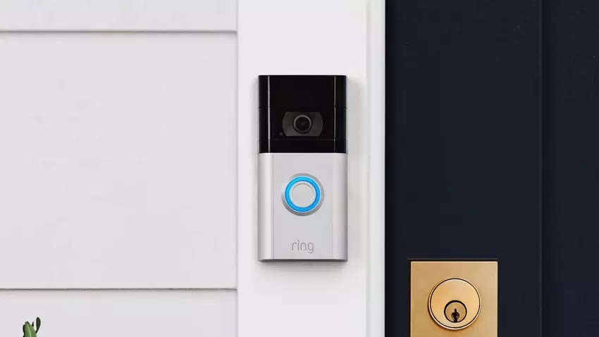 Brytyjski sąd karze obywatela 137 000 dolarów za dzwonek do drzwi Ring