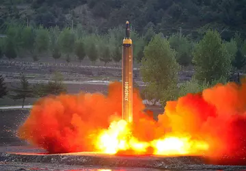 KRLD wystrzeliła nad Japonią rakietę balistyczną ...