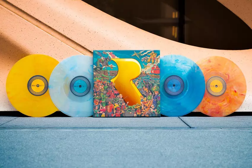 Jubileuszowa odzież i kolekcja winyli ze ścieżkami dźwiękowymi Rare