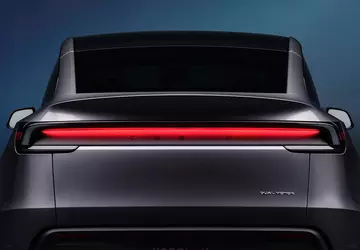 Tesla obiecuje tańsze samochody elektryczne w ...