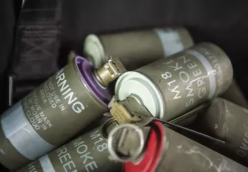 APU używa legendarnych amerykańskich granatów dymnych ...