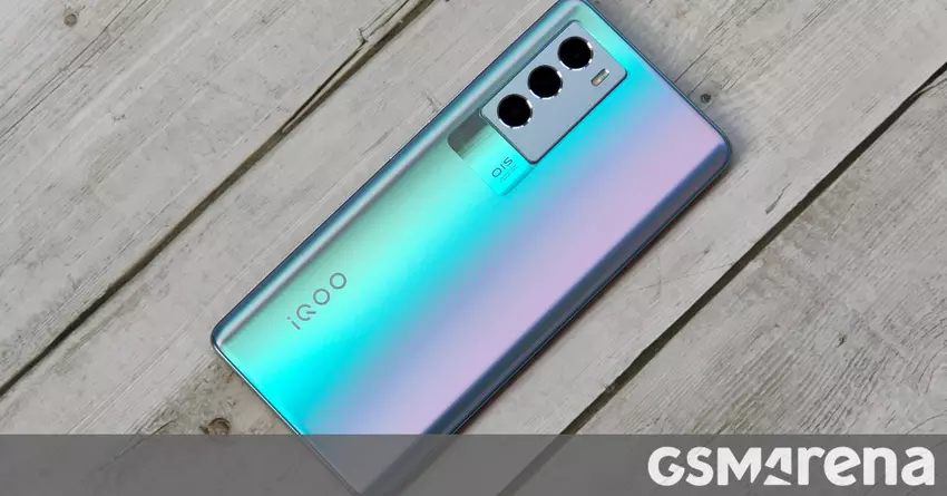 iQOO 9 SE do przeglądu