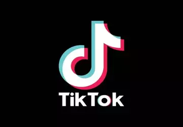 TikTok będzie automatycznie oznaczał treści tworzone ...