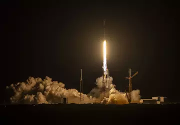 Kolejny pierwszy stopień rakiety Falcon 9 ...