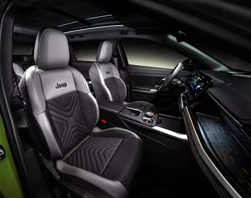 Wnętrze nowego Jeep Compass