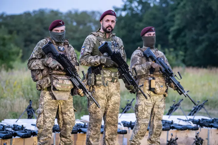 Wielka Brytania nie przejdzie na nowy kaliber po USA, ale będzie po prostu szukać unowocześnionego karabinu maszynowego dla swojej armii