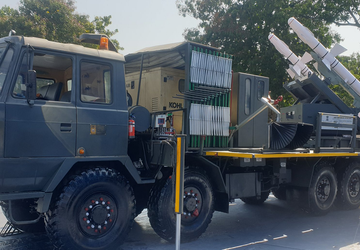 Indie prezentują system obrony powietrznej Samar-2 ...