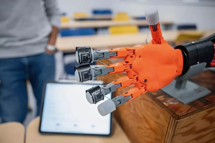 Przełom w robotyce: naukowcy wraz z Hondą opracowali czujnik podobny do ludzkiej skóry - pozwoli to ulepszyć roboty humanoidalne