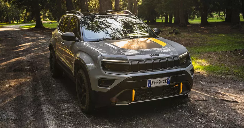 Jeep Avenger rozszedł się w 200-tysięcznym nakładzie i otrzymał wersję z napędem na wszystkie koła 4xe