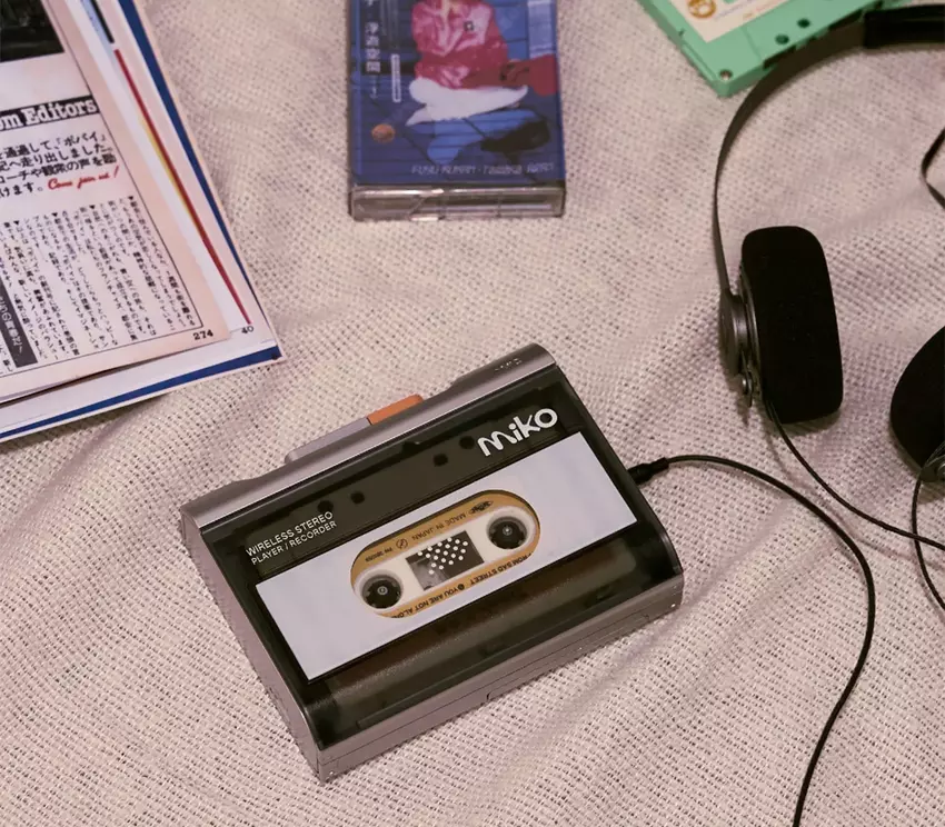 Gadhouse MIKO przenośny rejestrator kasetowy w dwóch kolorach