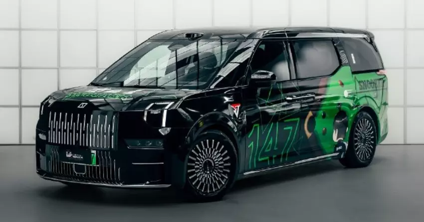 Zeekr stworzył unikalnego minivana dla pierwszego mistrza świata w snookerze z Chin