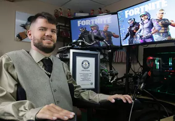 509 zwycięstw bez rąk: sparaliżowany gracz ...