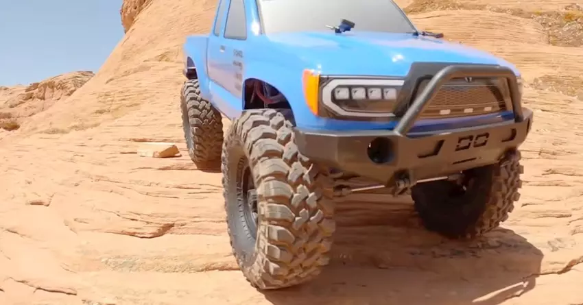 1:10 AXIAL SCX10 III BASE CAMP najlepszy gąsienicowy rc w skali 1/10