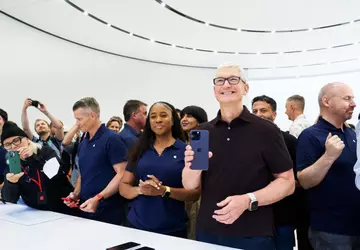 Tim Cook: Prace nad Apple Intelligence ...