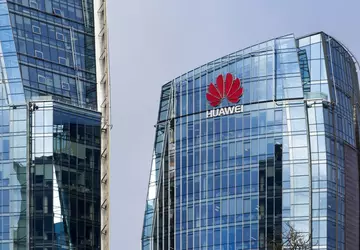 Po drodze Honor: Huawei sprzedaje kolejną ...