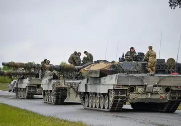 Ukraińskie Siły Zbrojne pokazują rzadkie wideo ...