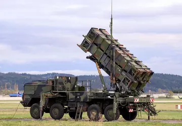 116 dronów kamikadze, 48 pocisków manewrujących ...