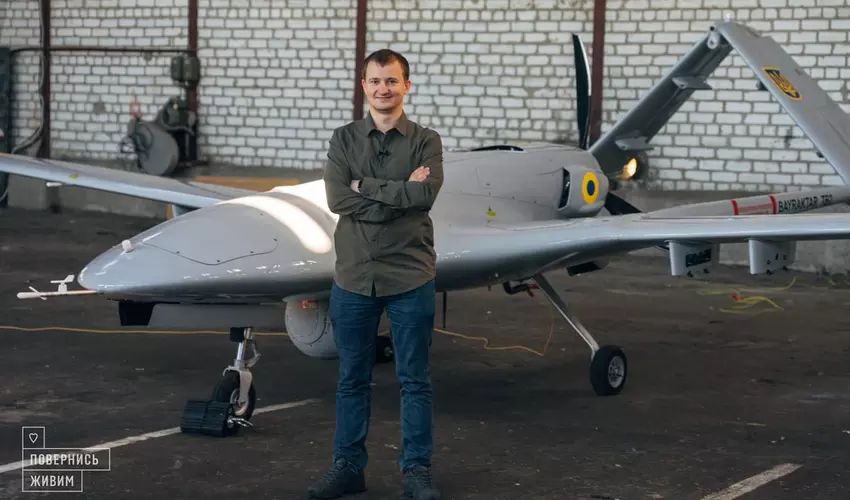 Trzy drony atakujące Bayraktar TB2 na Ukrainie zniszczyły siedem rosyjskich czołgów, cztery wyrzutnie rakiet Grad, działo samobieżne Pion i osiem pojazdów opancerzonych.