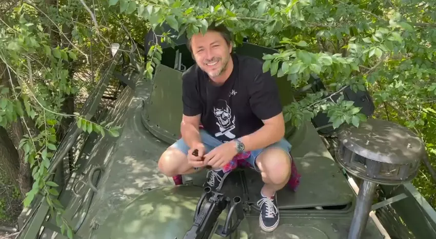 Prytula pokazała zdobyty samochód pancerny: został znokautowany, a następnie naprawiony, zmodernizowany, dodany uzbrojenie i przekazany Siłom Zbrojnym Ukrainy (wideo)