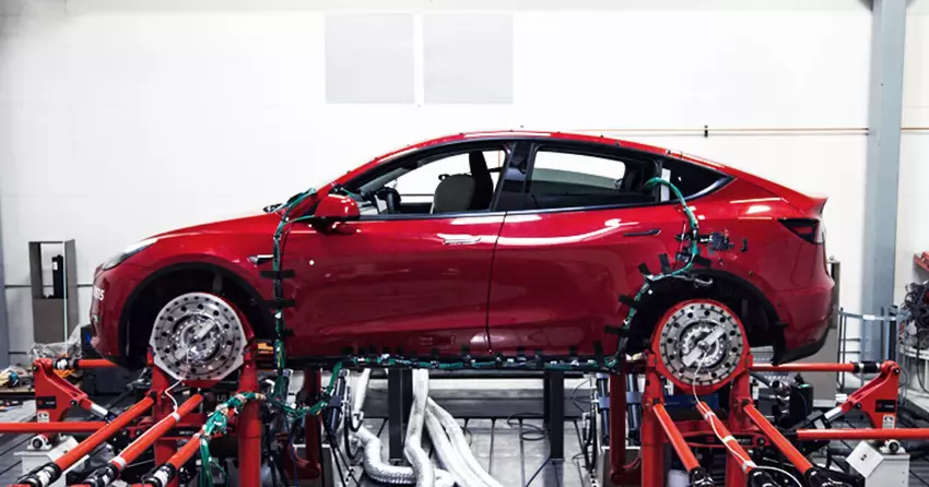 Sprzedaż samochodów elektrycznych w Europie rośnie, ale Tesla straciła prawie połowę rynku