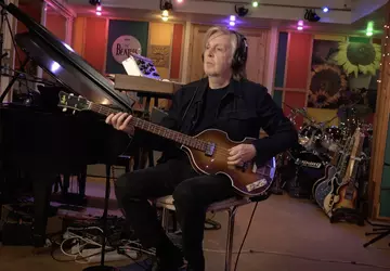 The Beatles wydali piosenkę "Now and ...