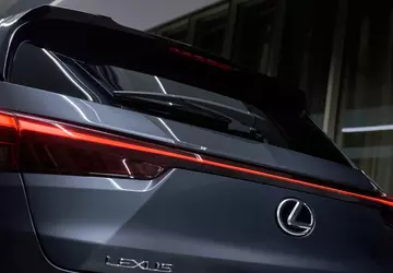 Lexus wycofuje elektrycznego crossovera UX 300e ...