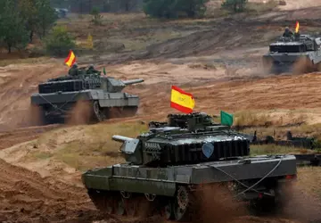 Hiszpania przekaże Ukrainie dodatkowe czołgi Leopard ...